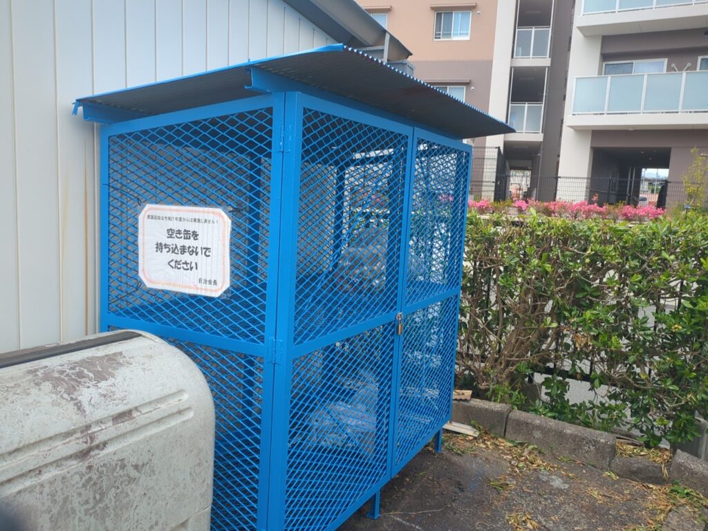 ゴミステーション外観（塗装後）